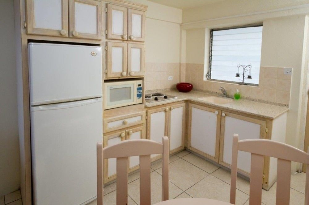 Melrose Beach Apartments Inc Bridgetown Esterno foto
