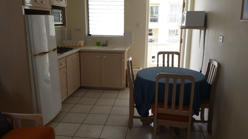Melrose Beach Apartments Inc Bridgetown Esterno foto