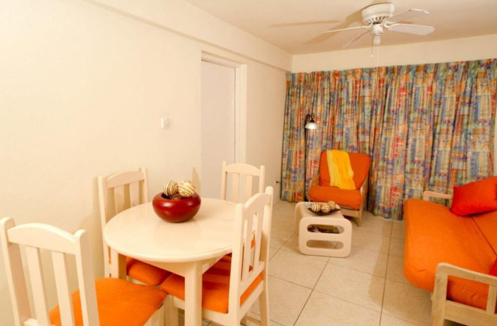 Melrose Beach Apartments Inc Bridgetown Esterno foto